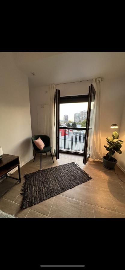 ブカレストPerla Apartamentアパートメント エクステリア 写真